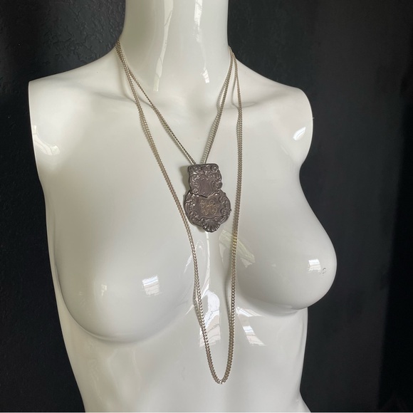 Vintage sterling Silver Knight Medallion necklace luggage Tag - Picture 7 of 16